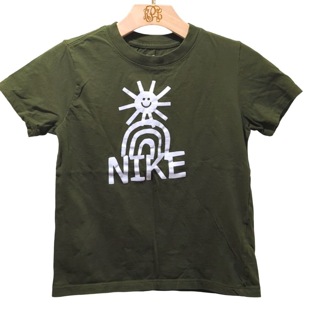 Nike Sportswear The Nike Tee Boys Size M Olive Green Sun Rainbow Kids T-Shirt